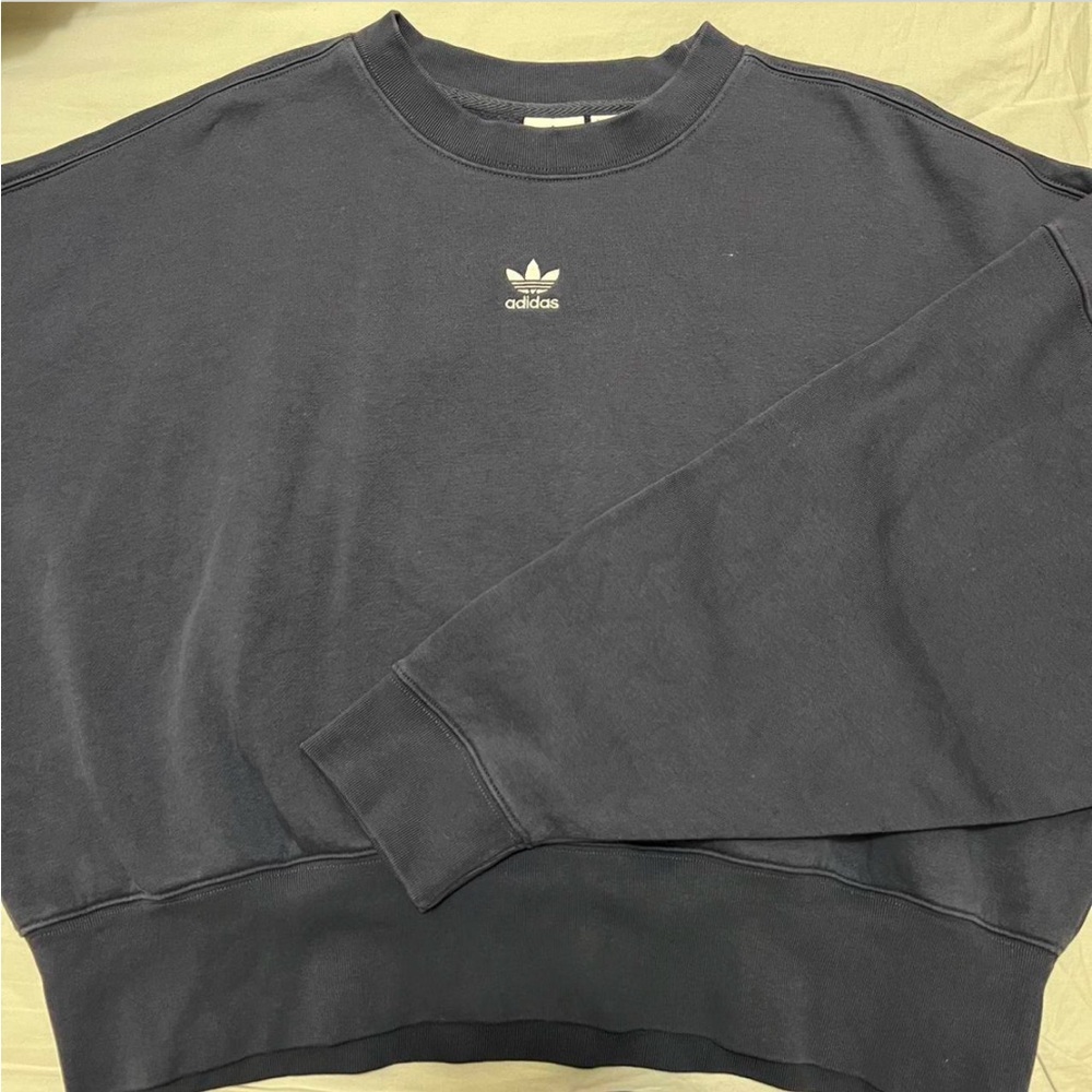 Adidas oversized crewneck